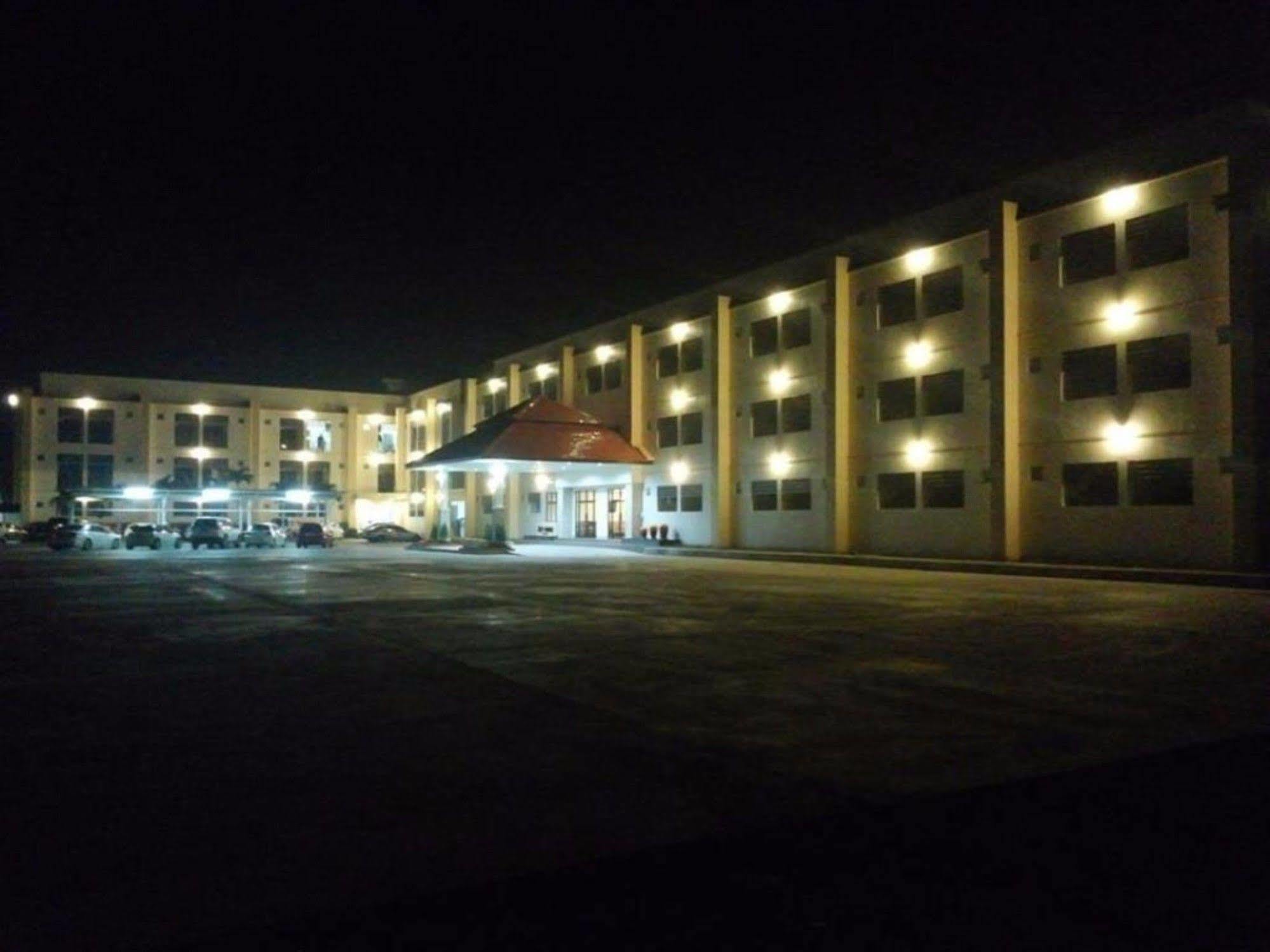 Lita Place Roi Et Exterior photo